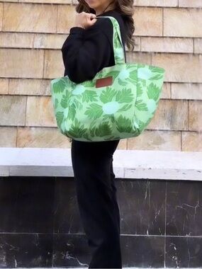 FIGHTING EEL AVA SKY REVERSIBLE BAG